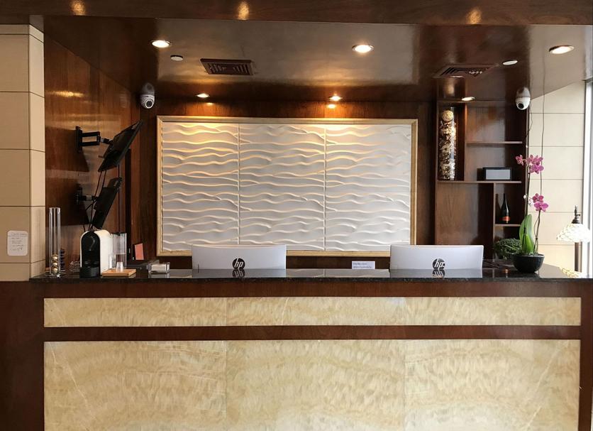 Front desk Photo