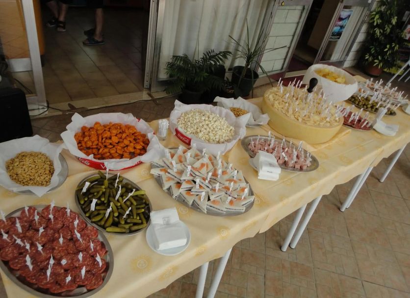 Buffet Photo
