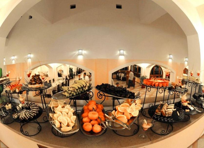 Buffet Photo