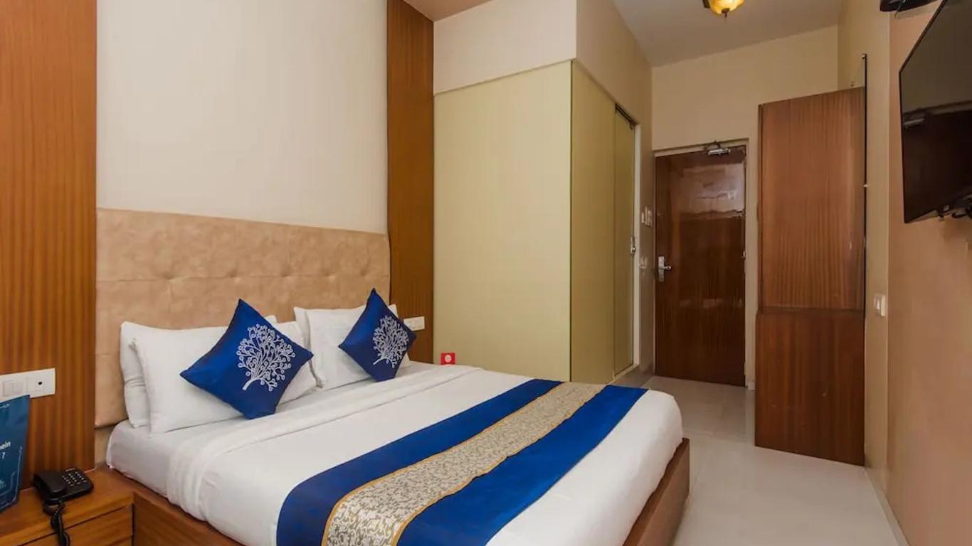 OYO 3663 Hotel Seven Hills