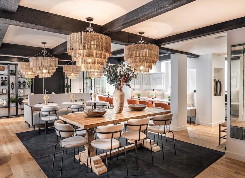Dining room Photo