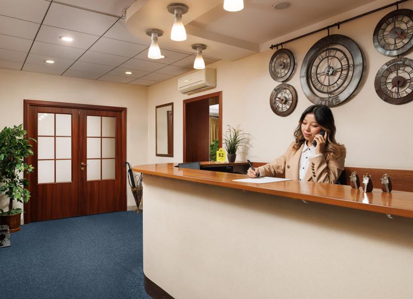 Front desk Photo