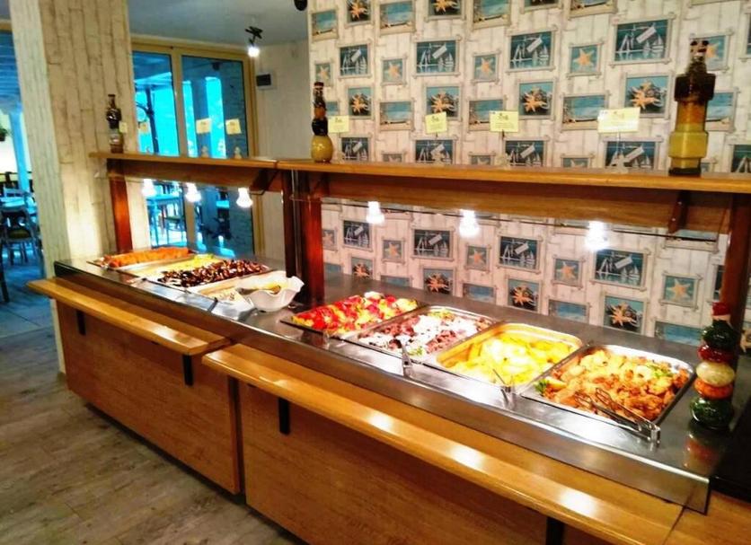 Buffet Photo