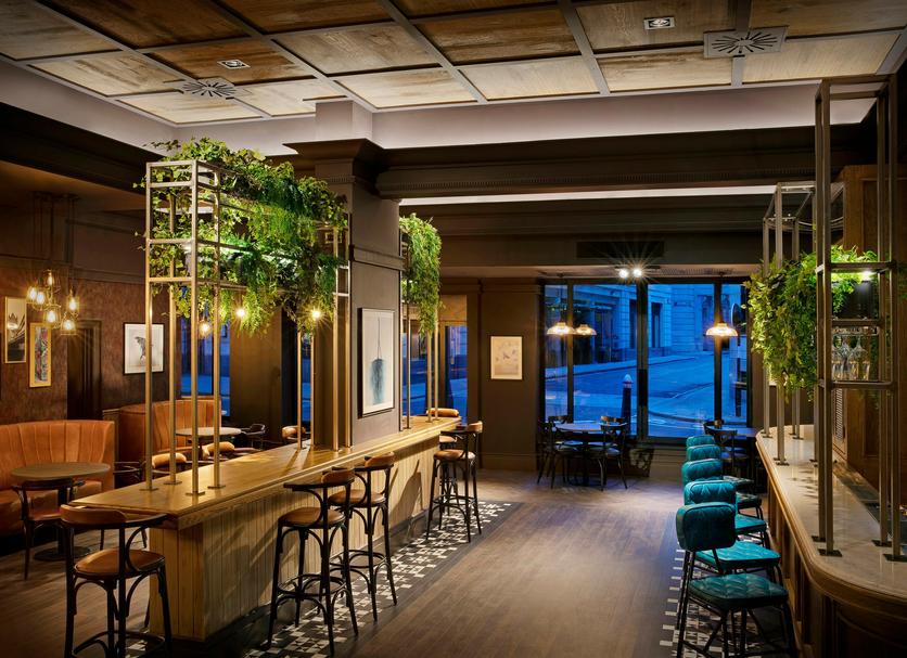 Restaurant Photo