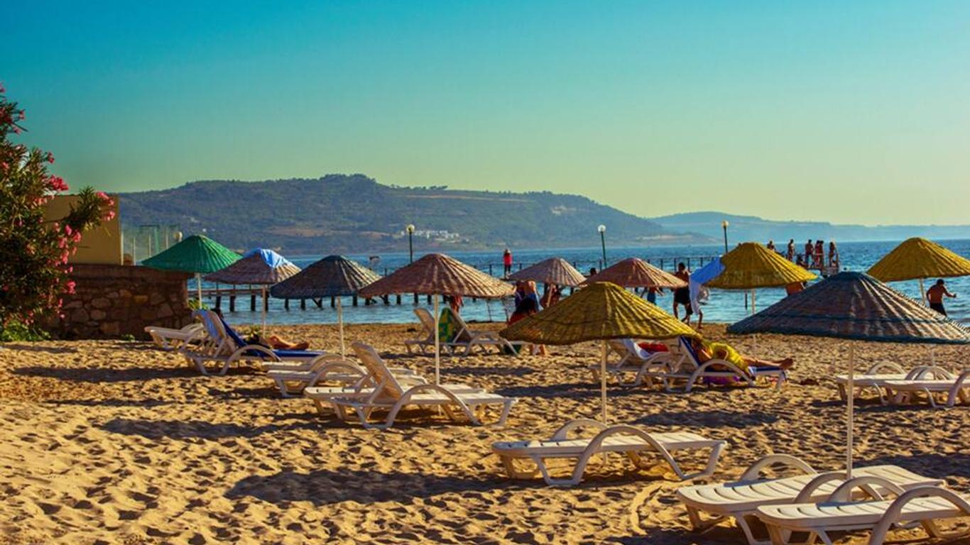 Iris Hotel & Spa
