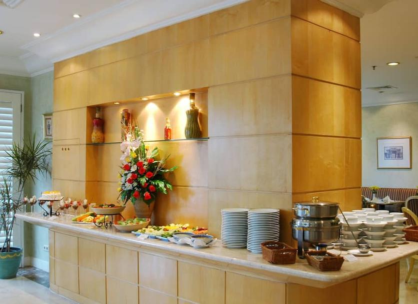 Buffet Photo