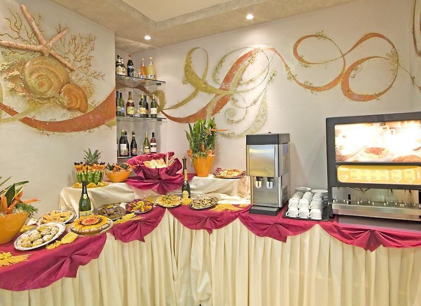 Buffet Photo