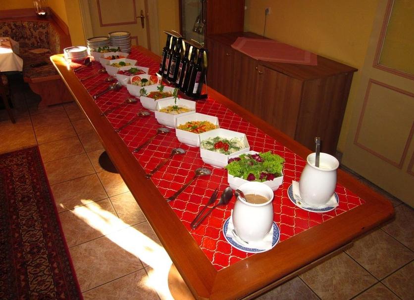 Buffet Photo