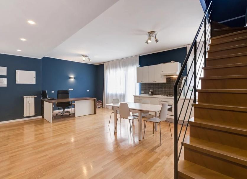 Dining room Photo