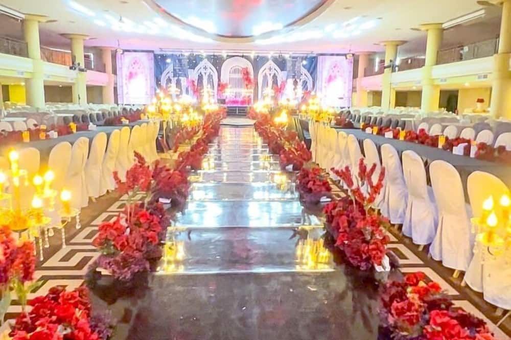 Banquet hall