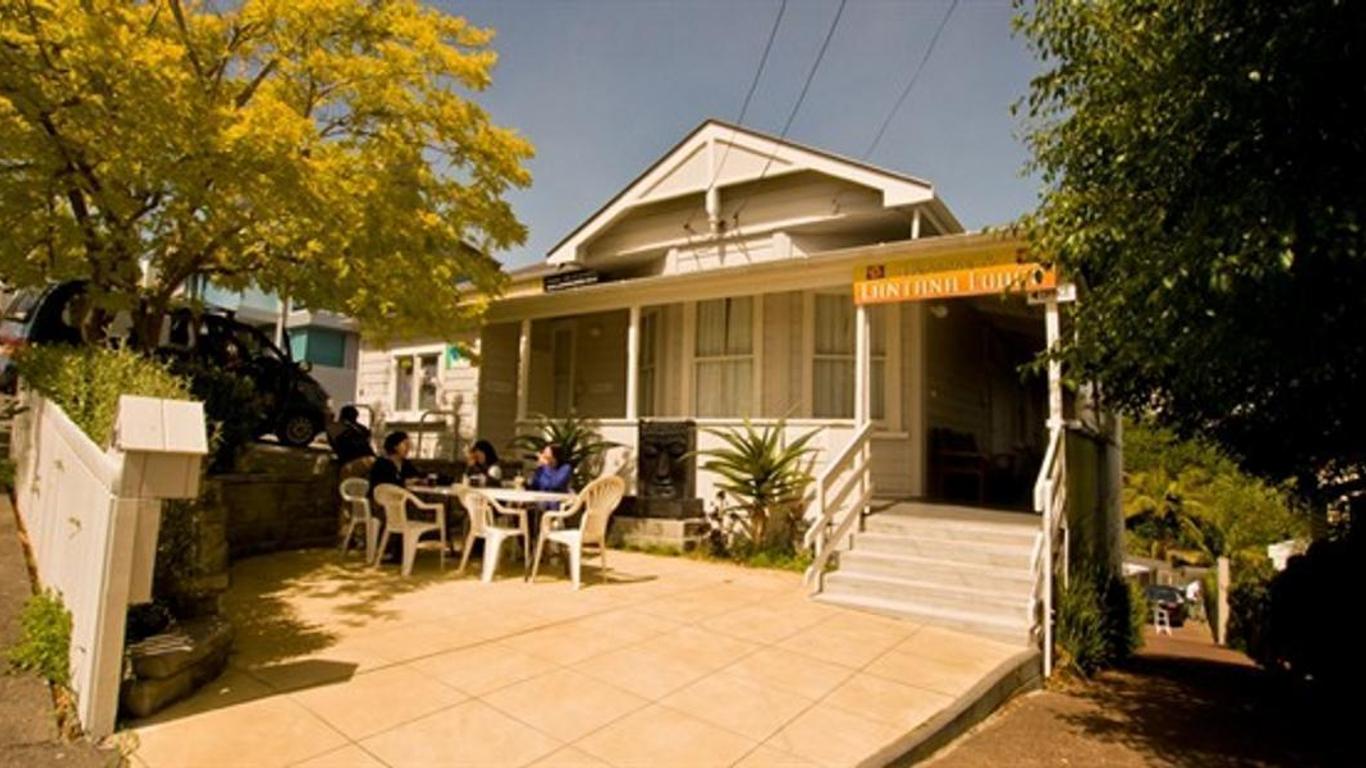 Lantana Lodge