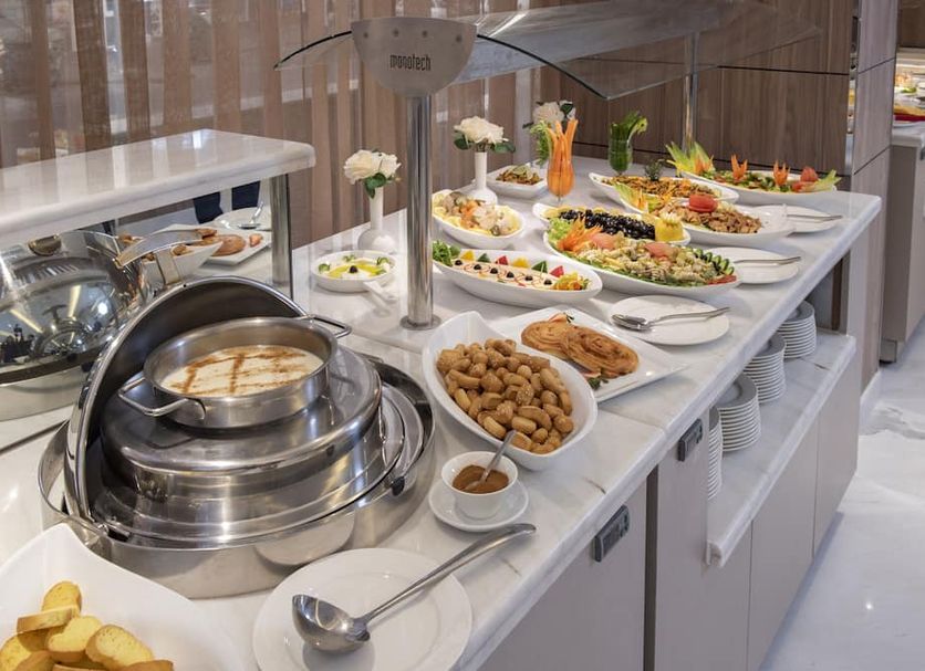 Buffet Photo