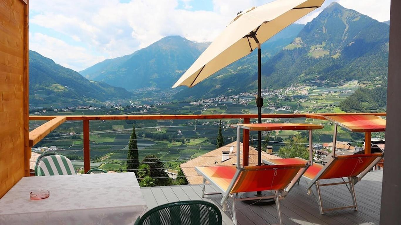 Schenna Garni Eden Bed & Breakfast