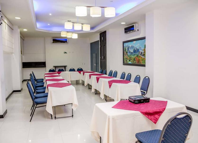 Banquet hall Photo