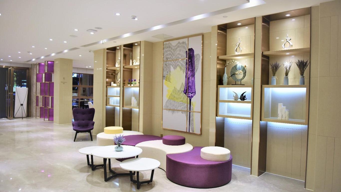 Lavande Hotels·Zhuhai Gongbei Port Fuhuali