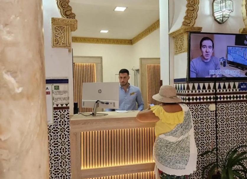 Front desk Photo