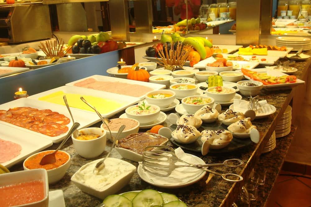 Buffet Photo