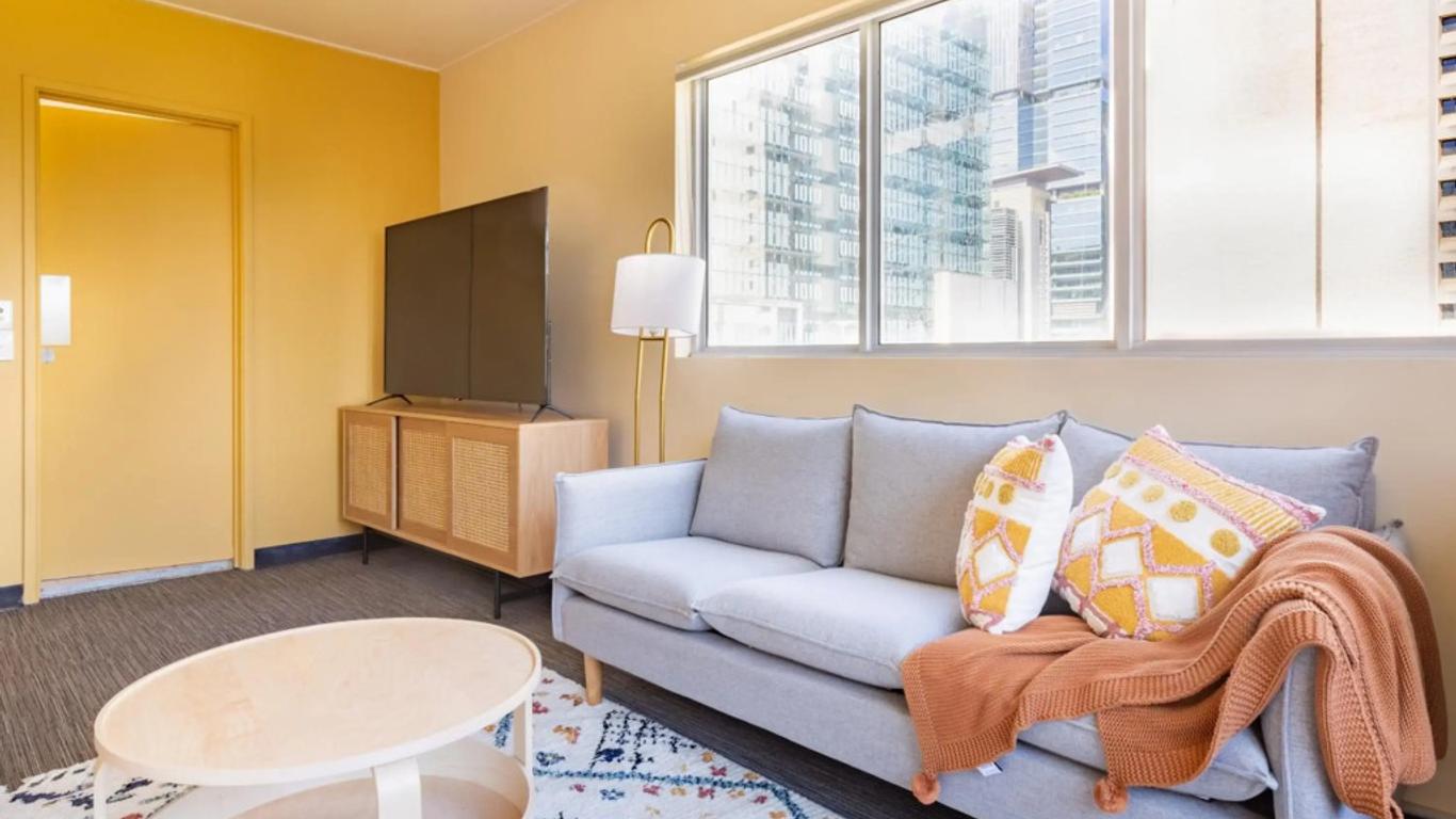 Base Brisbane Uptown Backpackers
