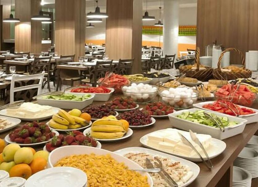 Buffet Photo