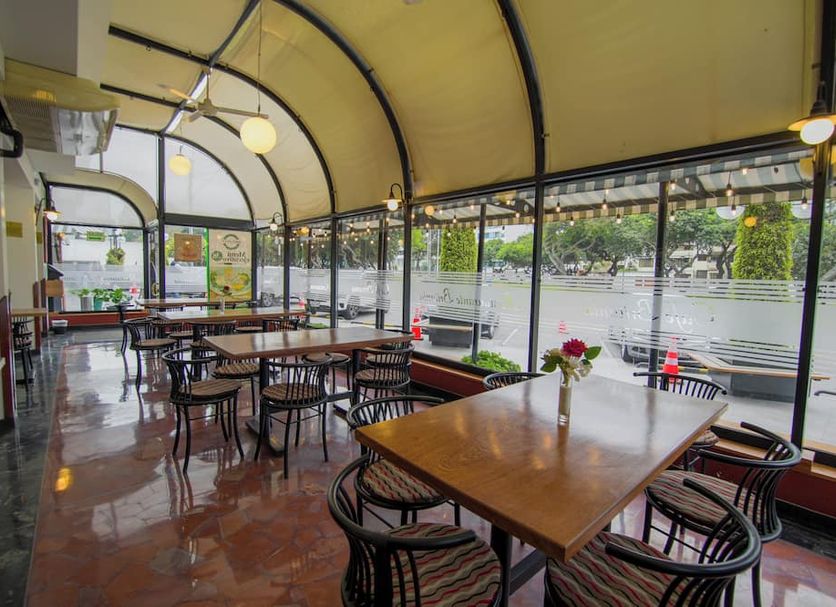 Restaurant Photo