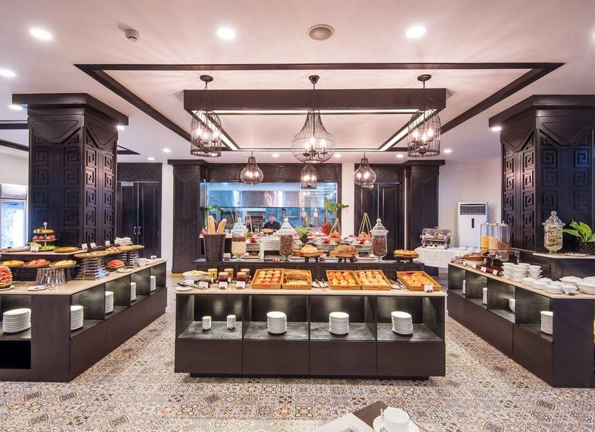 Buffet Photo