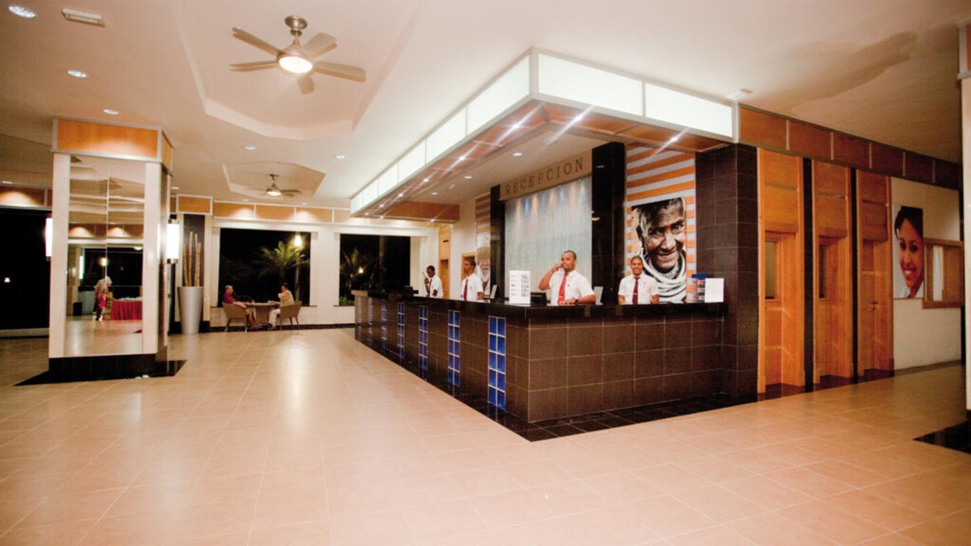 Riu Naiboa Hotel