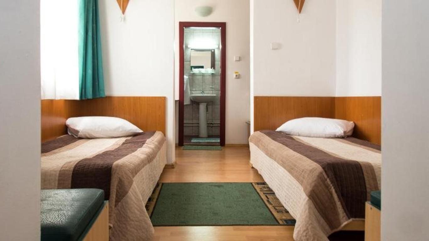 Hotel Beta