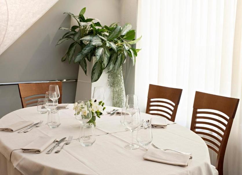Dining room Photo