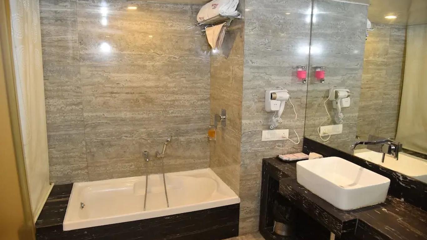 Kumar Resort By Turtle, Lonavala