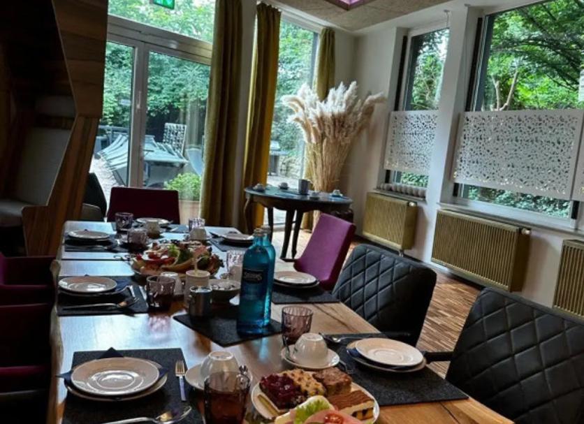 Dining room Photo