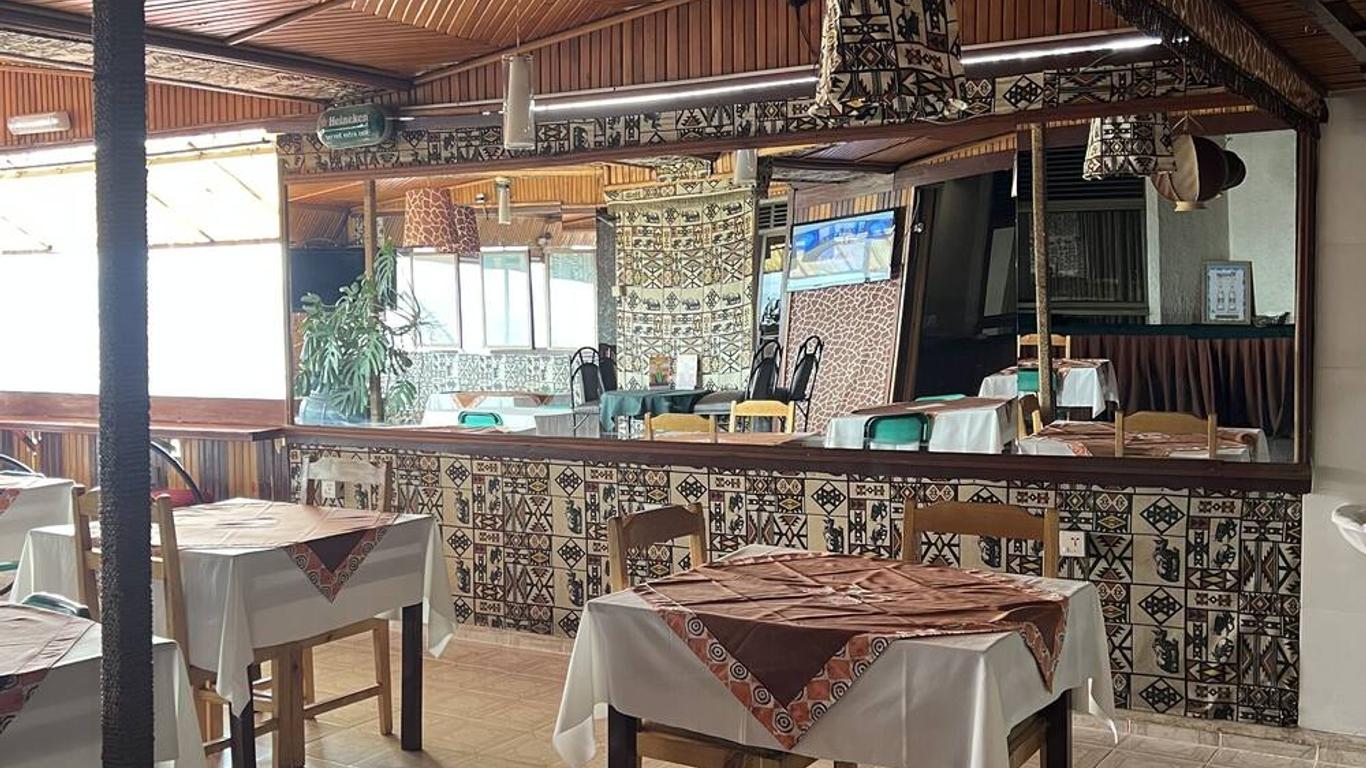 Okapi Hotel
