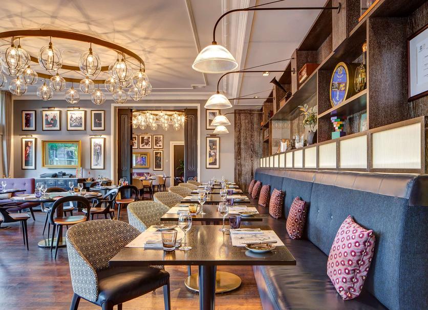 Restaurant Photo