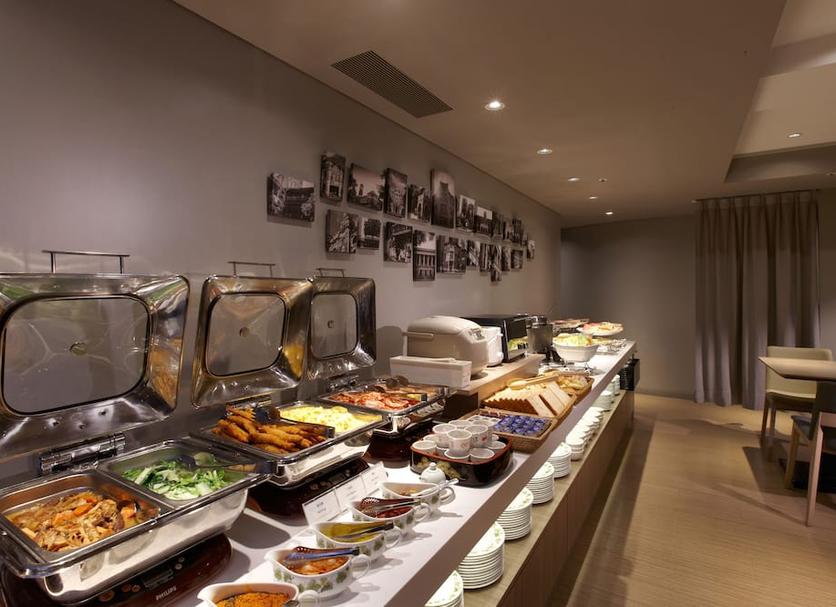 Buffet Photo