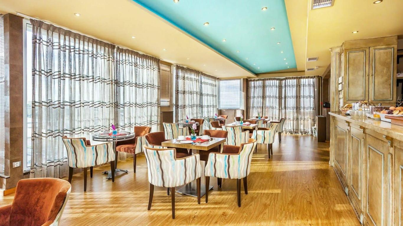 Perea Hotel