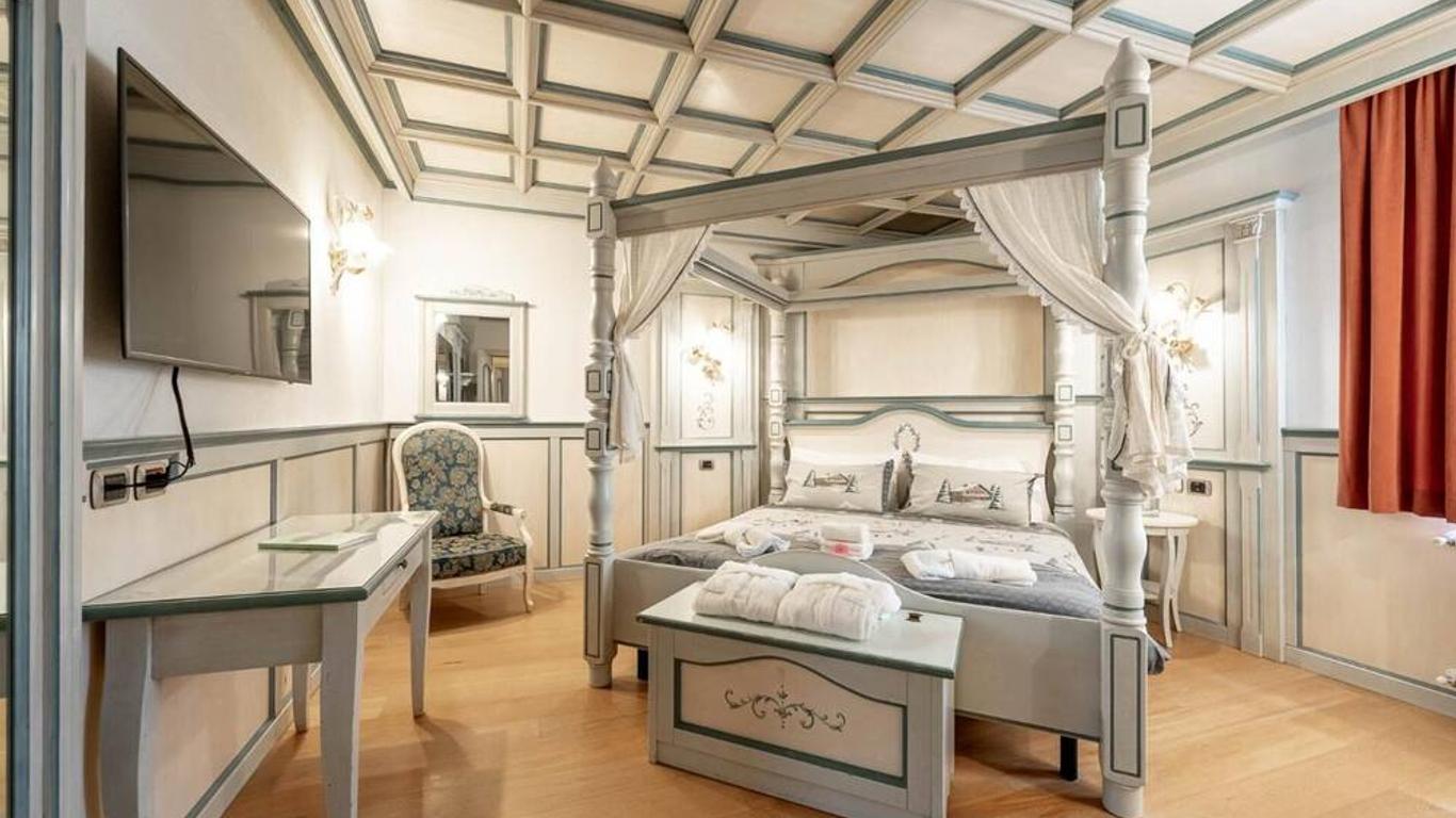 Hotel Dolomiti Schloss