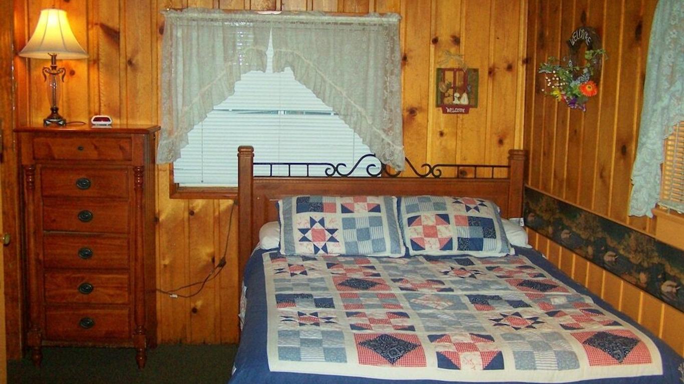 Golden Bear Cottages Resort