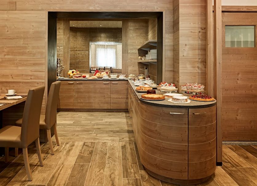 Buffet Photo