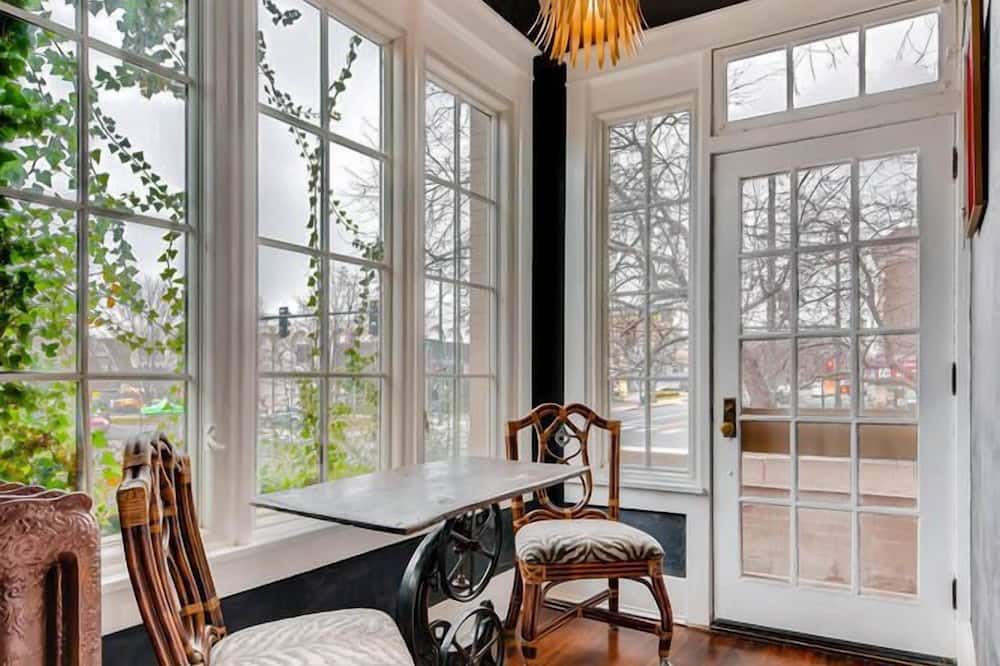 Dining room