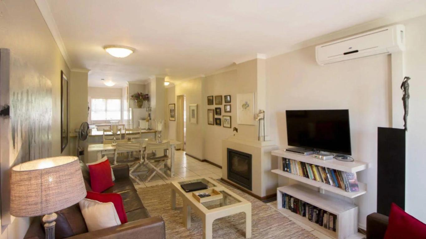 De Waterkant Village Apartments