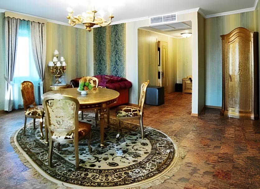 Dining room Photo