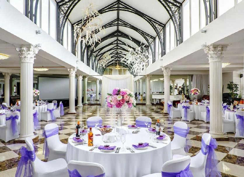 Banquet hall Photo