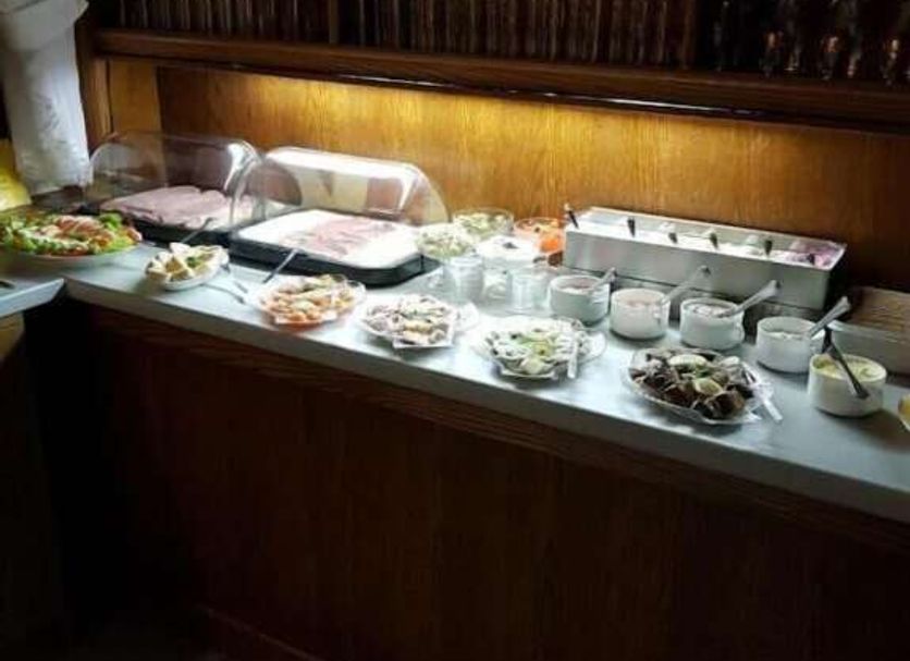 Buffet Photo