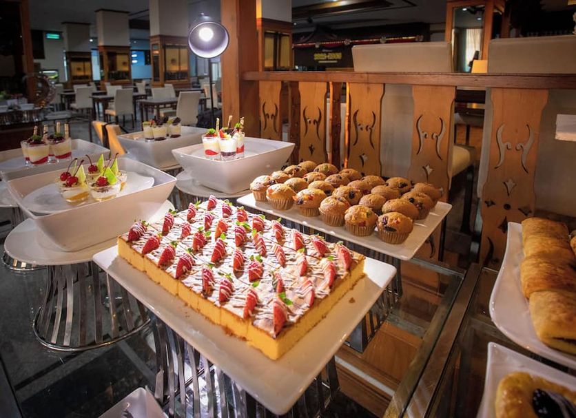 Buffet Photo
