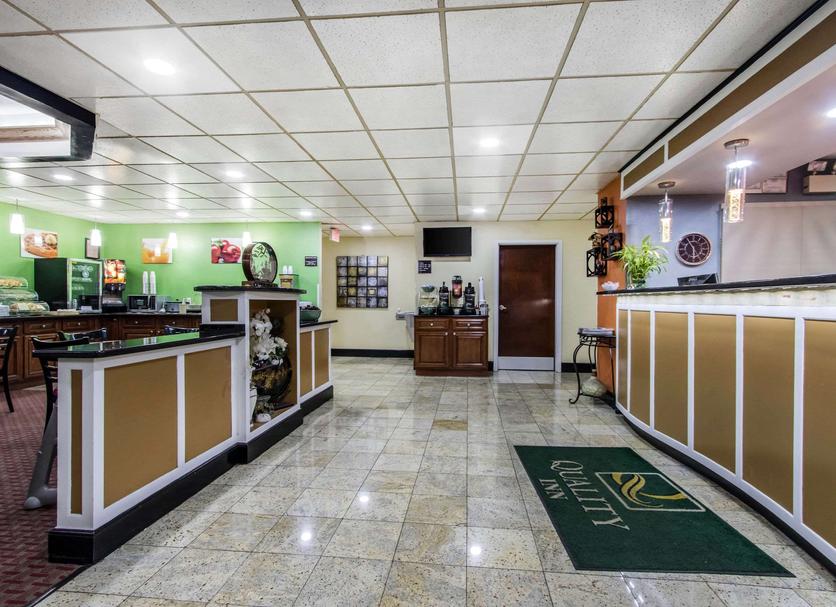 Front desk Photo