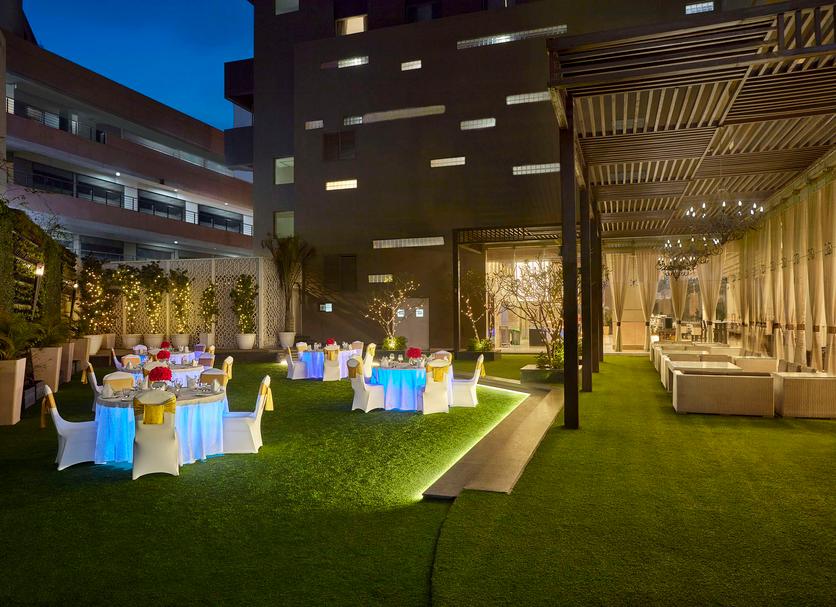 Banquet hall Photo