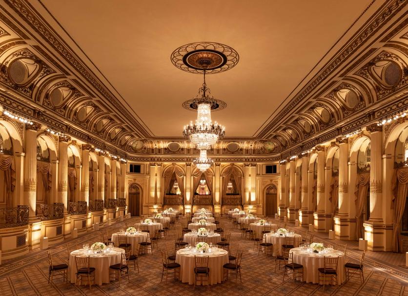 Banquet hall Photo
