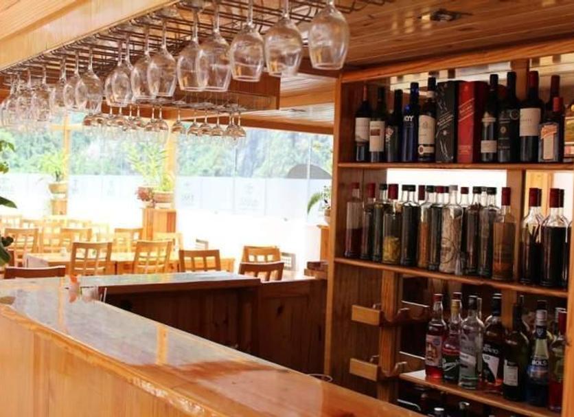 Bar Photo