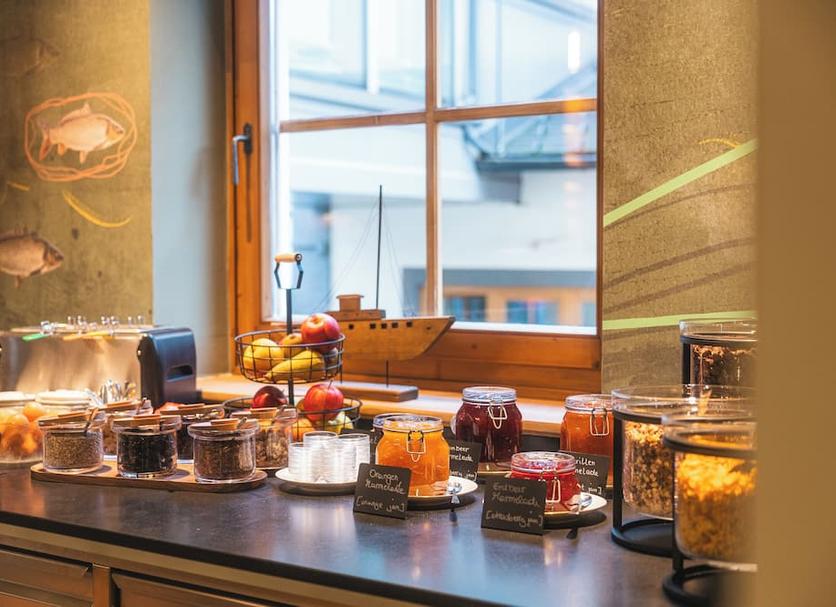 Buffet Photo