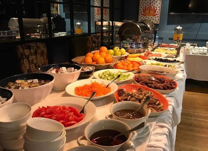Buffet Photo