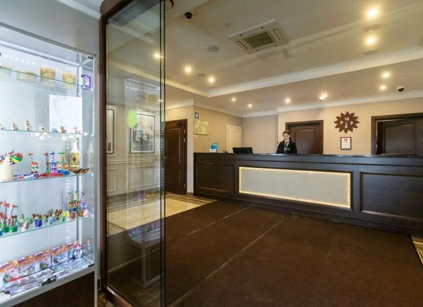 Front desk Photo
